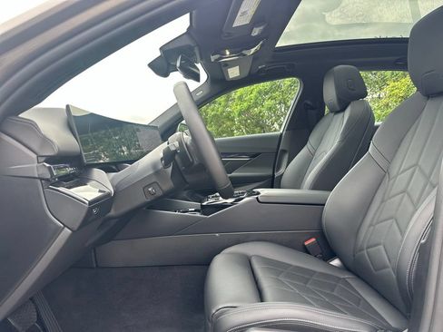 New 2026 BMW 530i xDrive w/ Premium Package AWD/4WD image 15