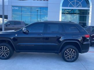 Used 2021 Jeep Grand Cherokee Trailhawk image 1