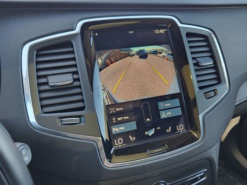 Used 2020 Volvo XC90 T6 Momentum w/ Protection Package Premier image 9