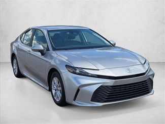 Used 2025 Toyota Camry LE video 3