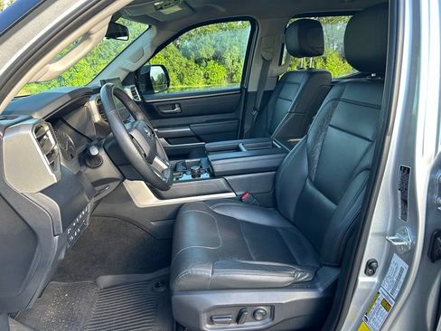 Used 2022 Toyota Tundra SR5 w/ SR5 Premium Package RWD image 15