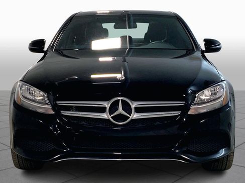 Used 2018 Mercedes-Benz C 300 4MATIC Sedan image 4