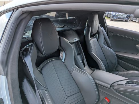 Used 2022 Chevrolet Corvette Stingray Premium Cpe w/ Engine Appearance Package RWD image 13