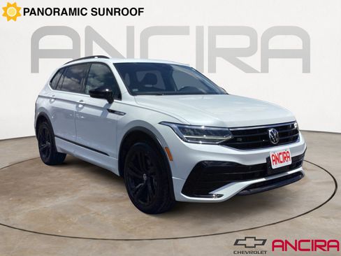 Used 2023 Volkswagen Tiguan SE R-Line FWD image 1