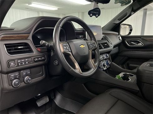 Used 2023 Chevrolet Suburban High Country image 10