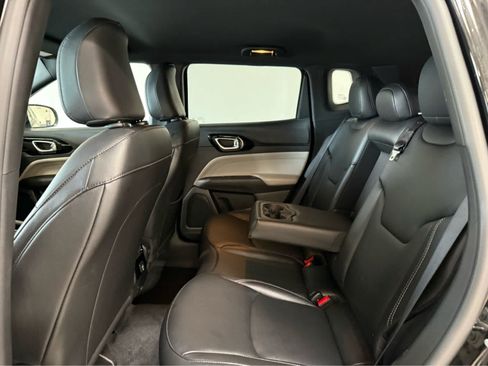 Used 2025 Jeep Compass Limited AWD/4WD image 15