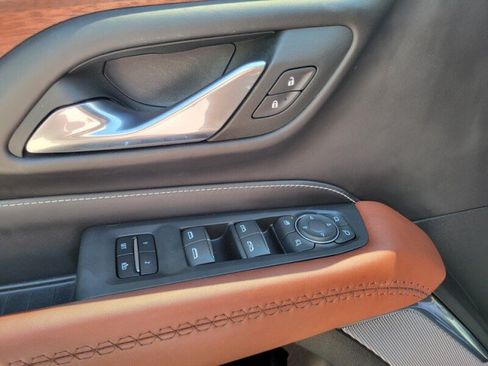 Used 2023 GMC Yukon Denali Ultimate w/ LPO, Floor Liner Package AWD/4WD image 16