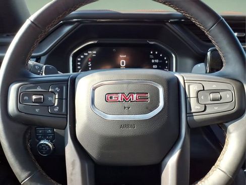 Used 2025 GMC Sierra 1500 AT4 w/ AT4 Premium Package AWD/4WD image 31