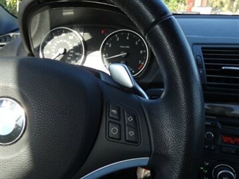 Used 2010 BMW 128i Convertible image 30