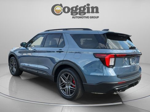 Certified 2026 Ford Explorer ST w/ Sun And Sound Package AWD/4WD image 4