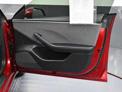 Used 2024 Tesla Model 3 Standard Range image 42