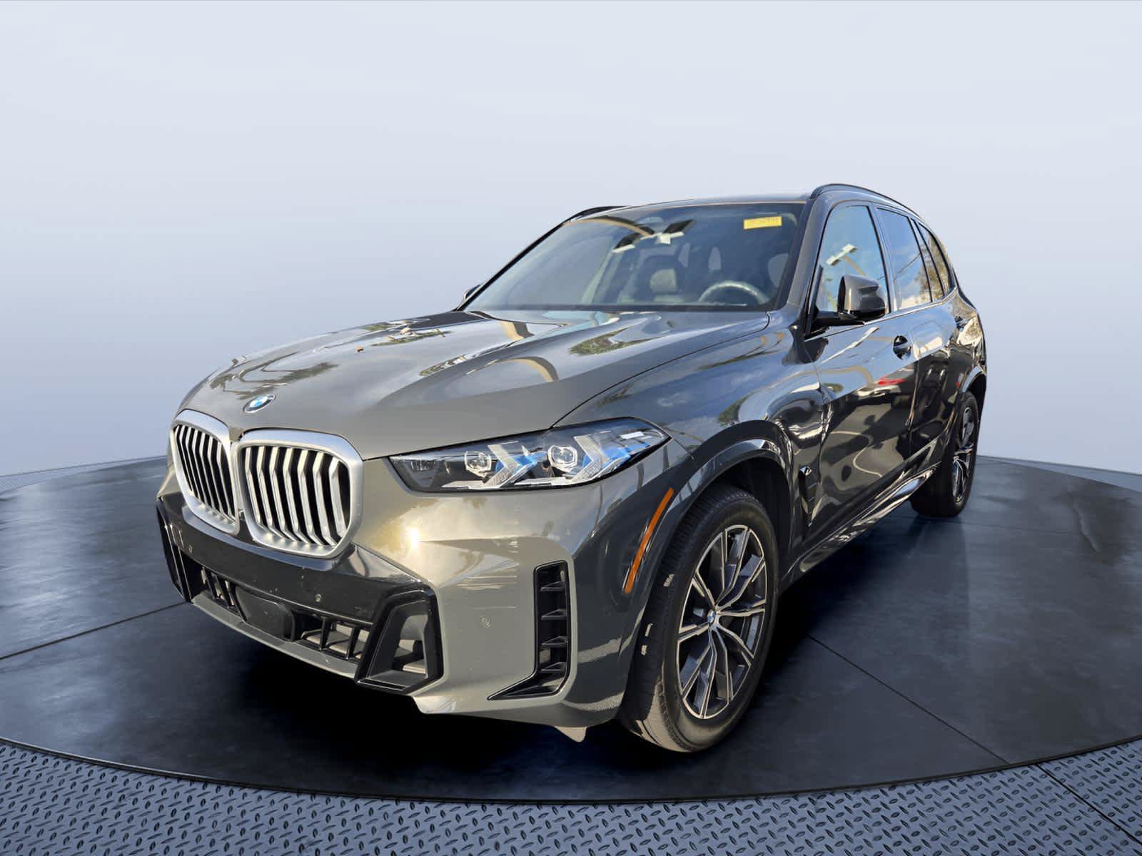 Used 2024 BMW X5 xDrive40i w/ Executive Package AWD/4WD image 2