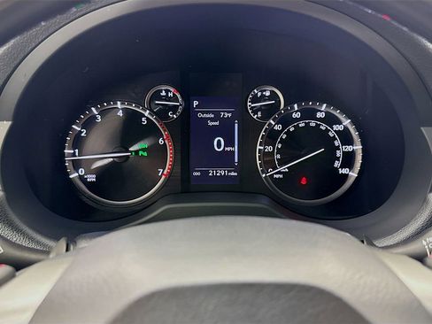 Used 2023 Lexus GX 460 Premium image 15