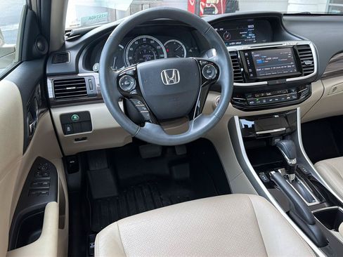 Used 2017 Honda Accord EX-L image 17
