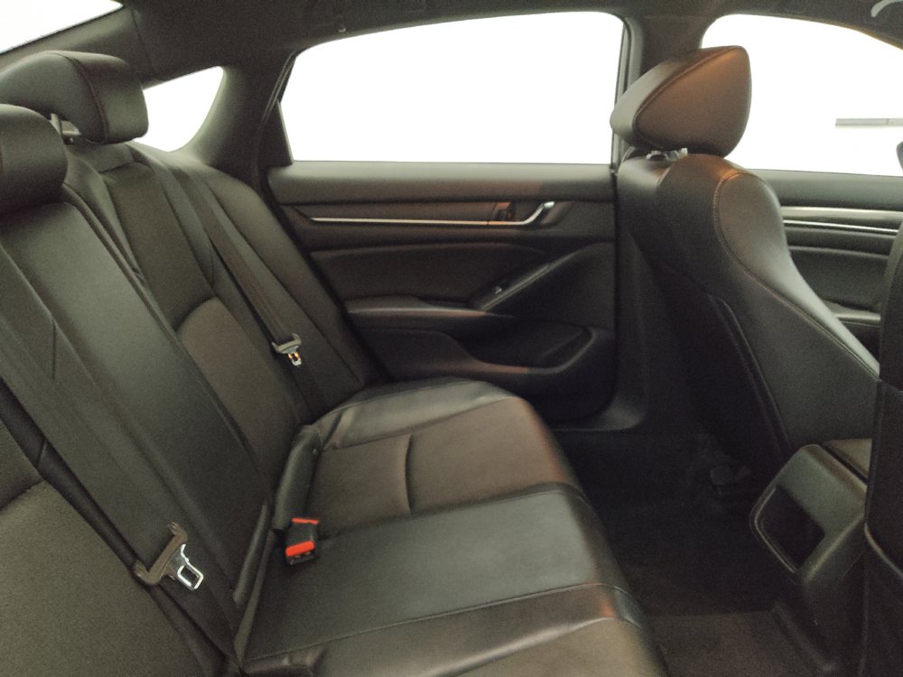 Used 2018 Honda Accord Sport image 19