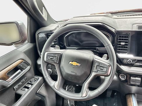 Used 2026 Chevrolet Silverado 1500 High Country w/ Technology Package AWD/4WD image 21