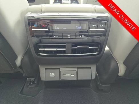Used 2024 Acura MDX w/ Technology Package FWD image 37
