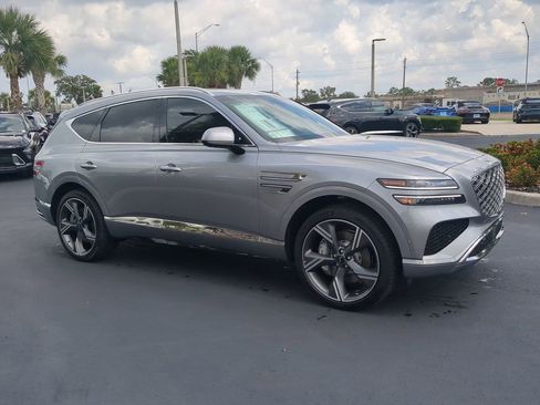 New 2025 Genesis GV80 3.5T Prestige image 3