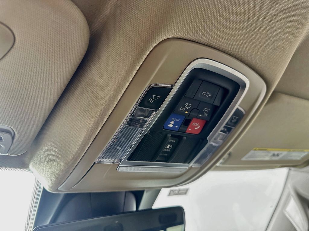 Used 2020 RAM 1500 Limited RWD image 34
