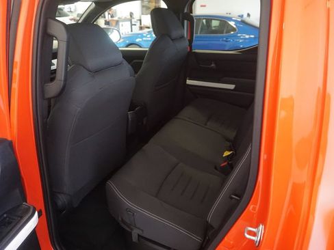 Certified 2024 Toyota Tacoma TRD Off-Road AWD/4WD image 19
