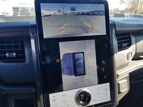 Used 2022 Ford Expedition Limited image 23