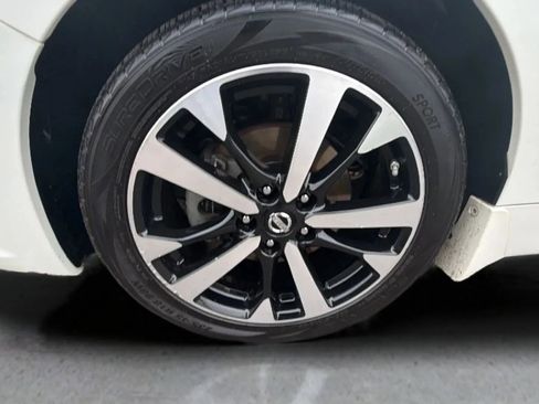 Used 2018 Nissan Altima 2.5 SR image 10