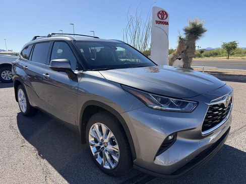 New 2026 Toyota Highlander Limited AWD/4WD image 7