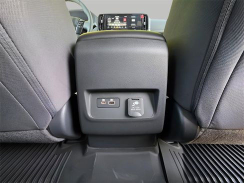 New 2026 Nissan Frontier SV w/ SV Convenience Package image 10