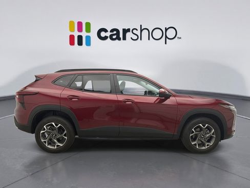 Used 2025 Chevrolet Trax LT w/ Driver Confidence Package FWD image 6