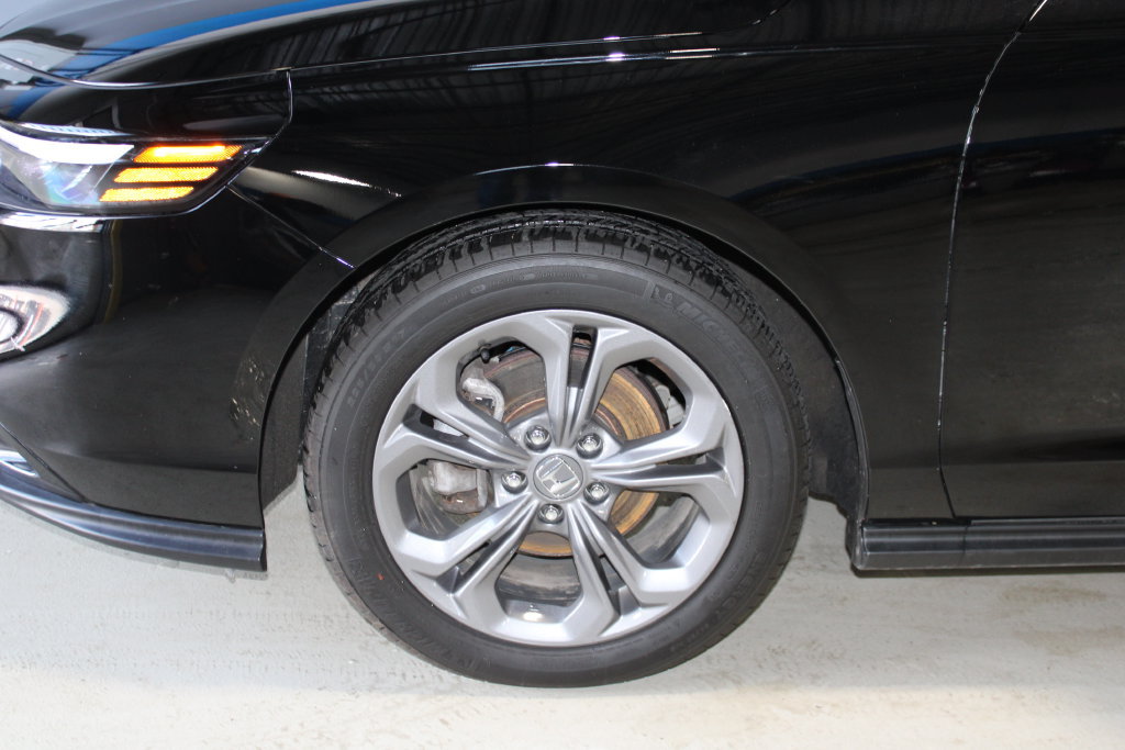Used 2024 Honda Accord EX image 4