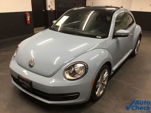 Used 2012 Volkswagen Beetle 2.5 FWD image 6