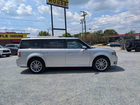 Used 2016 Ford Flex Limited AWD/4WD image 5