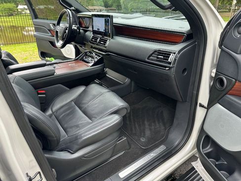 Used 2023 Lincoln Navigator Reserve AWD/4WD image 37