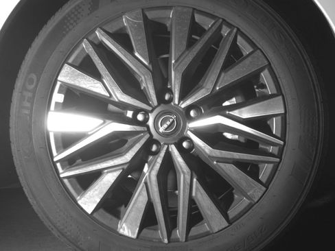 Used 2025 Nissan Altima 2.5 SV FWD image 16