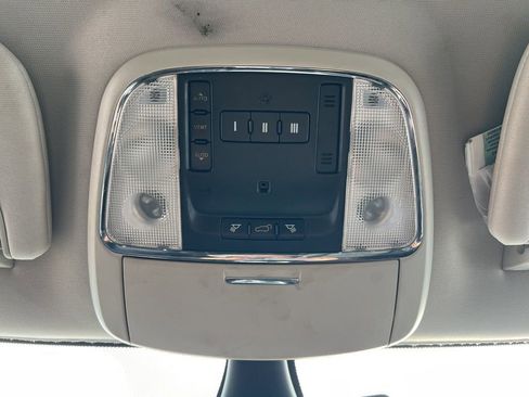 Used 2011 Jeep Grand Cherokee Overland image 21