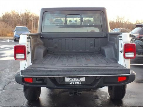 New 2026 Jeep Gladiator Sport image 18
