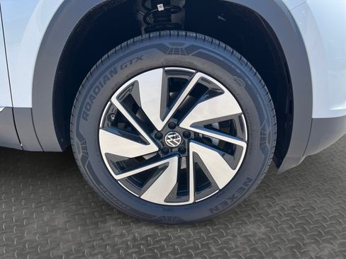 Used 2026 Volkswagen Atlas SEL AWD/4WD image 17