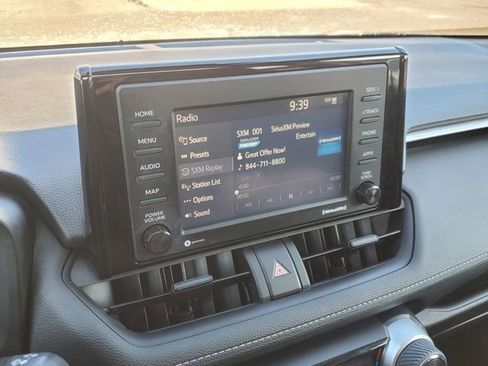 Used 2022 Toyota RAV4 XLE w/ Convenience Package image 27