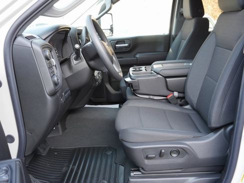 New 2026 Chevrolet Silverado 2500 Custom image 8