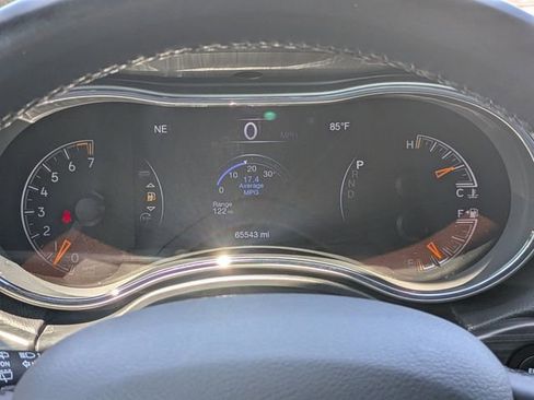 Used 2019 Jeep Grand Cherokee Altitude AWD/4WD image 34