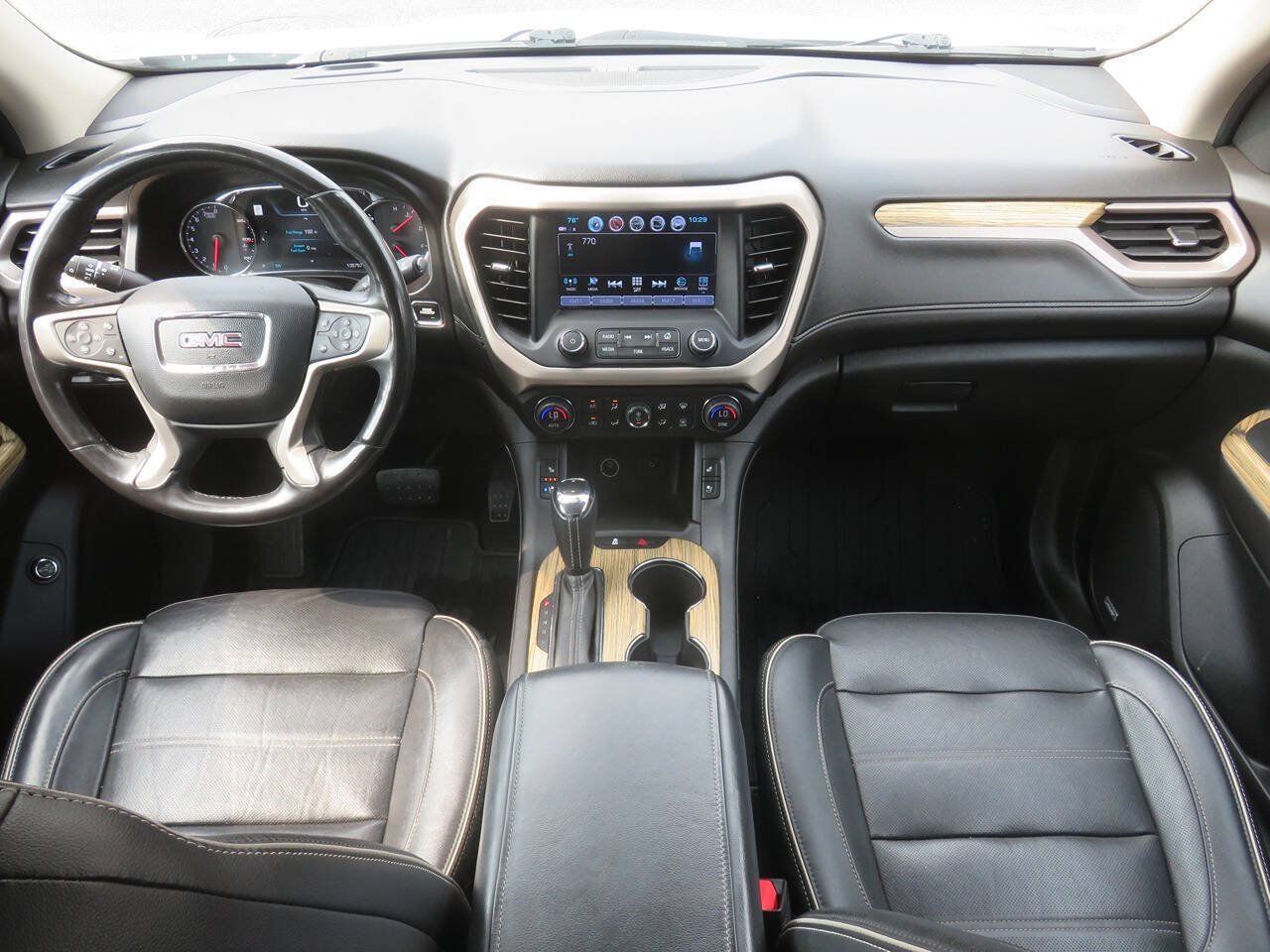 Used 2019 GMC Acadia Denali w/ Technology Package AWD/4WD image 12