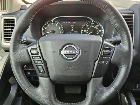Used 2022 Nissan Frontier SV w/ SV Premium Package RWD image 21