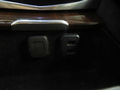 Used 2018 Cadillac Escalade Luxury AWD/4WD image 49