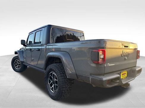 Used 2021 Jeep Gladiator Willys image 6