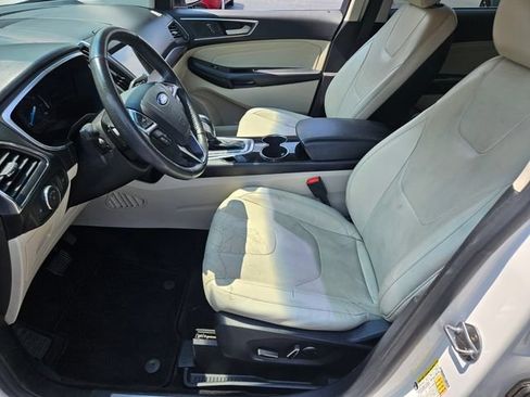 Used 2017 Ford Edge Titanium w/ Equipment Group 301A FWD image 7