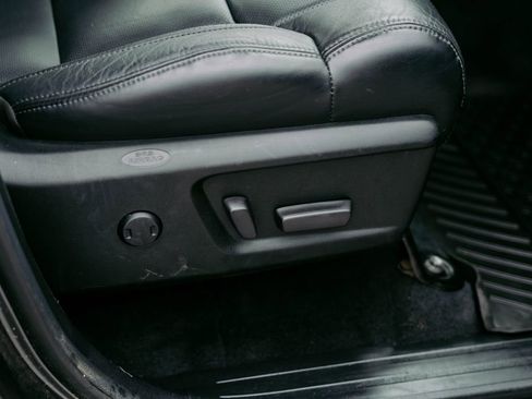 Used 2021 Toyota Tundra Platinum image 18