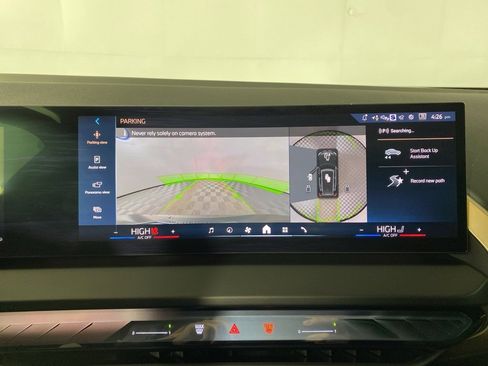 Used 2025 BMW X3 xDrive30i w/ Premium Package image 13