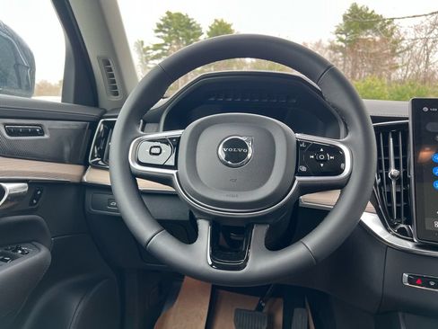 New 2026 Volvo XC90 B6 Plus w/ Protection Package Premier AWD/4WD image 23