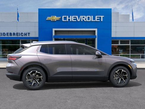 New 2026 Chevrolet Equinox EV LT image 5