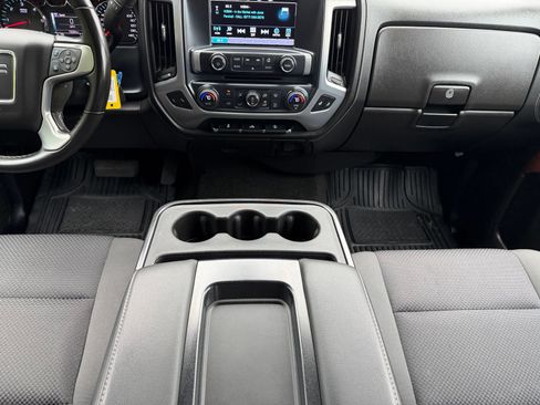 Used 2018 GMC Sierra 1500 SLE w/ SLE Value Package AWD/4WD image 19